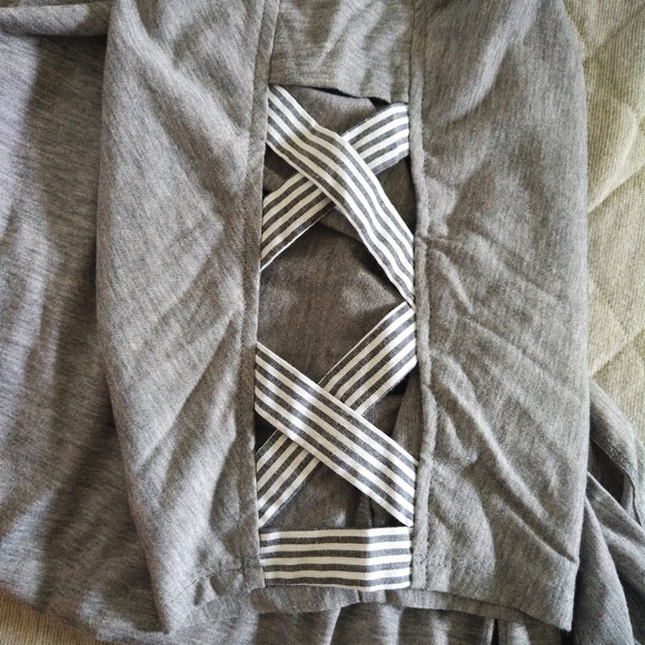 Parallel Skies🌌 Heather Grey Blouse - NWT - Picture 8 of 12